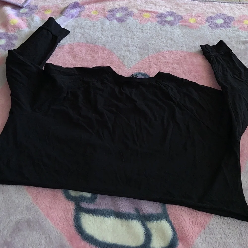 Forever 21 black long sleeve cropped cutoff saying tee “ Less is the new more “ - Picture 5 of 5